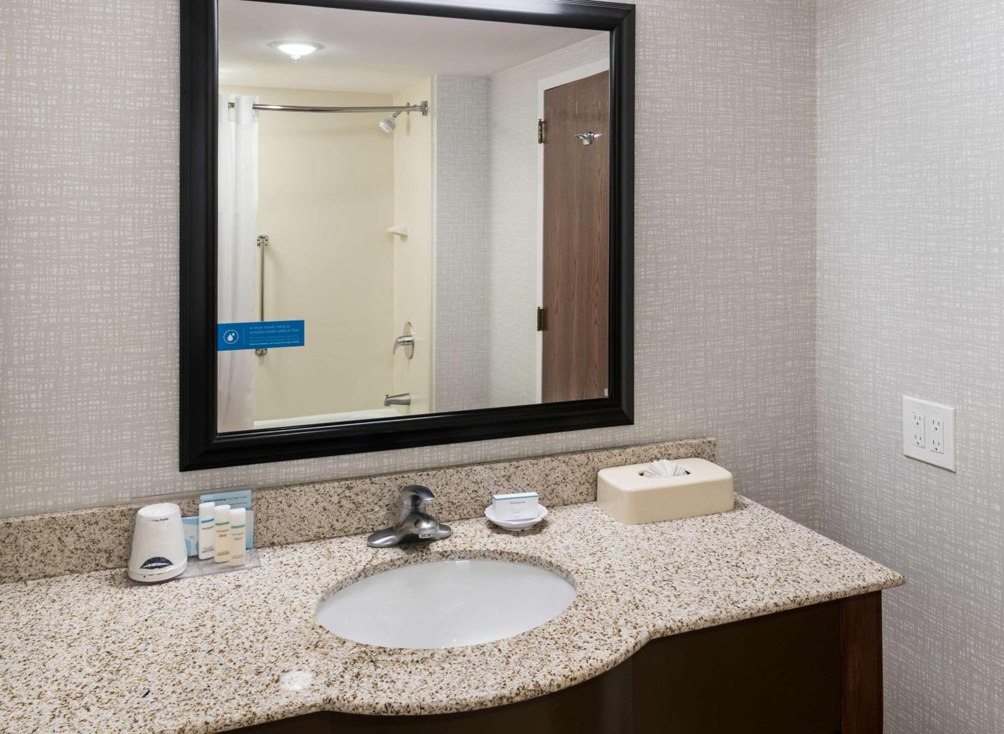 Hampton Inn & Suites Chicago North Shore Skokie Exterior foto