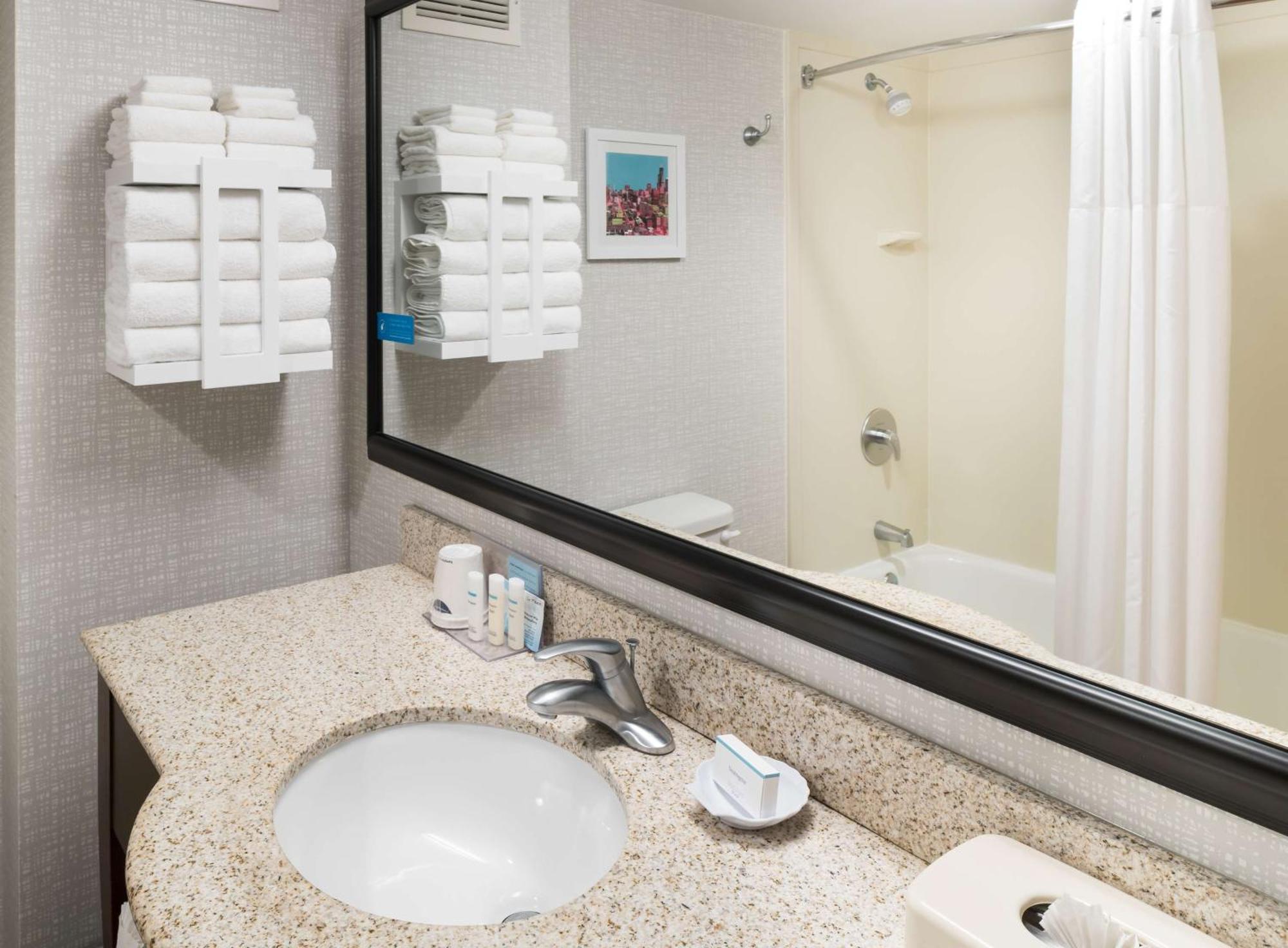 Hampton Inn & Suites Chicago North Shore Skokie Exterior foto